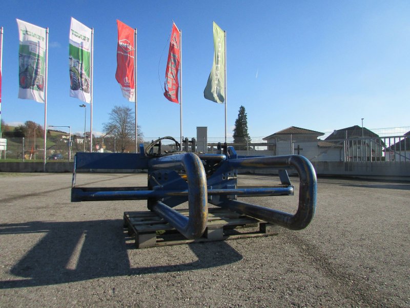 Folienballenzange van het type Göweil BTGQU | Quaderballen-Zange, Gebrauchtmaschine in Saxen (Foto 1)